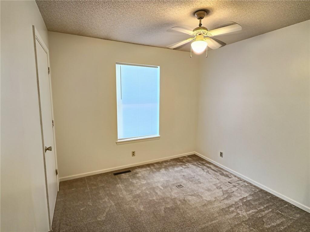 301 E 17th Street Property Photo 15