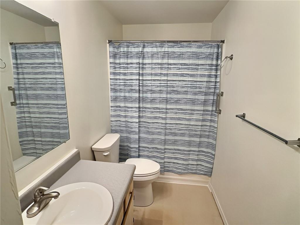 301 E 17th Street Property Photo 16