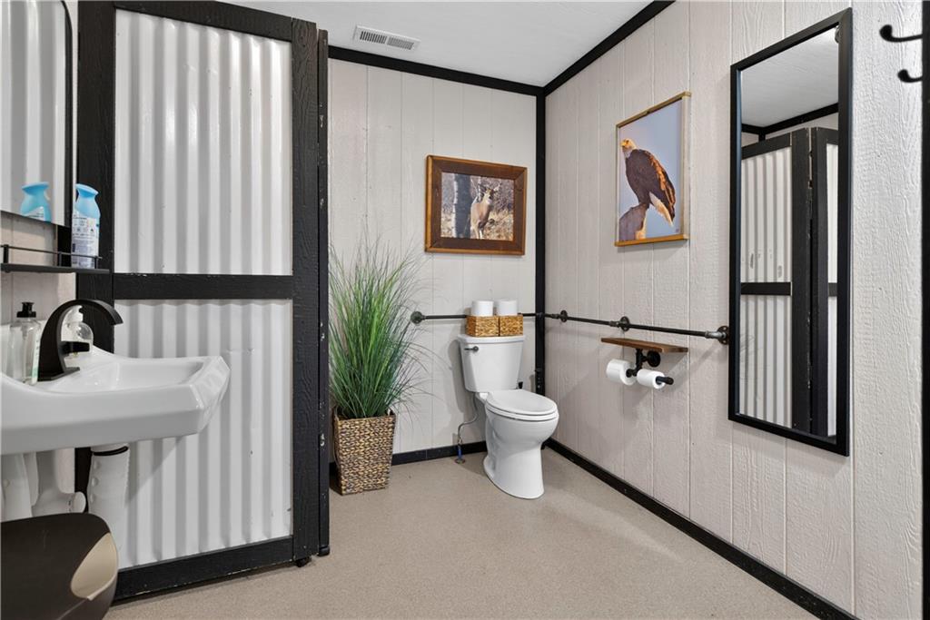 1558 N 600 Road Property Photo 62