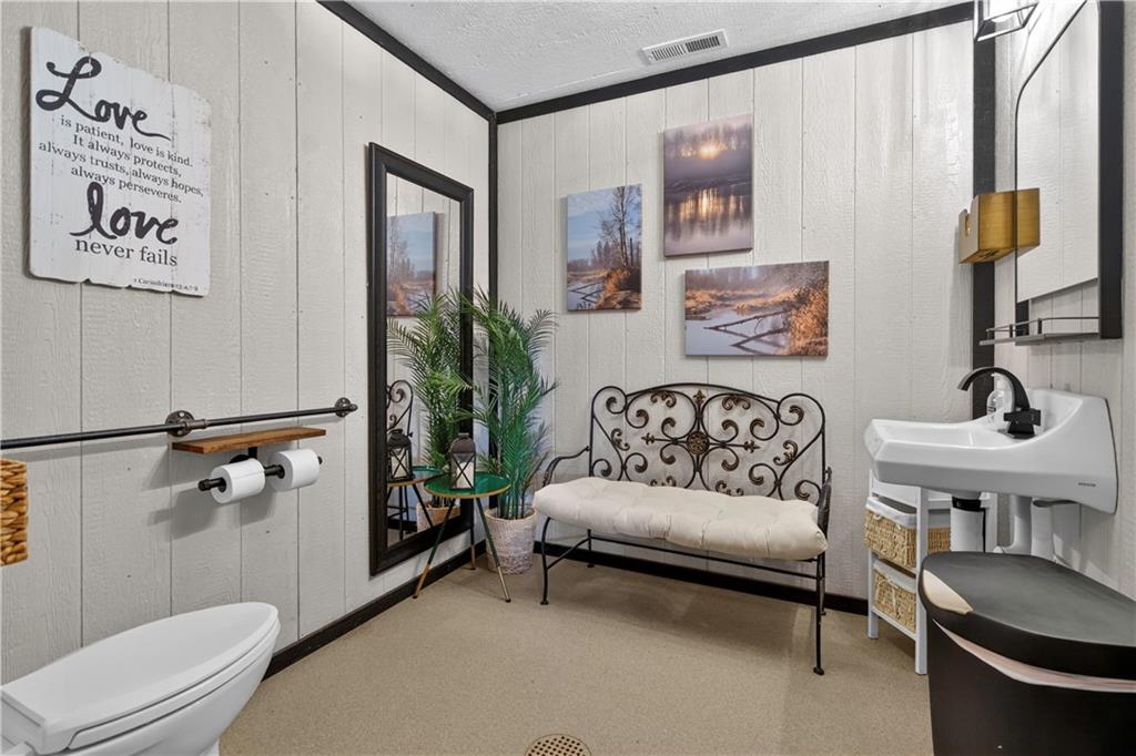 1558 N 600 Road Property Photo 63