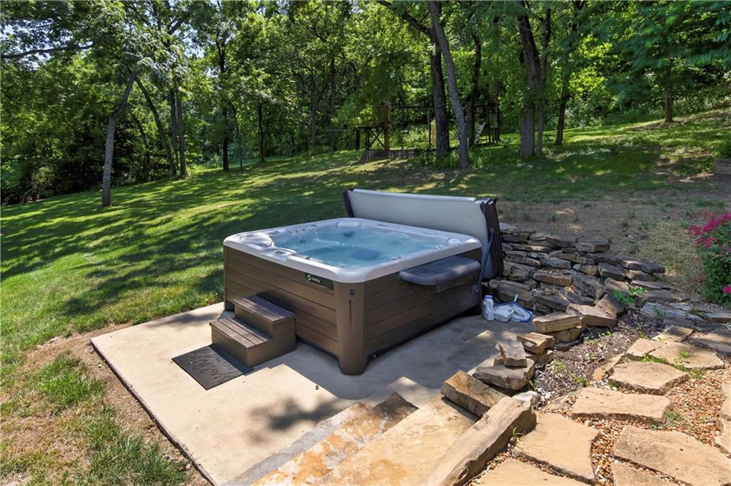1558 N 600 Road Property Photo 68