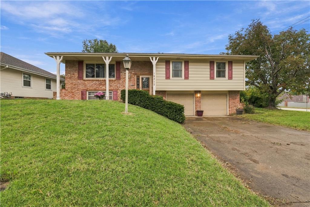 16312 S 38th Street Property Photo 1