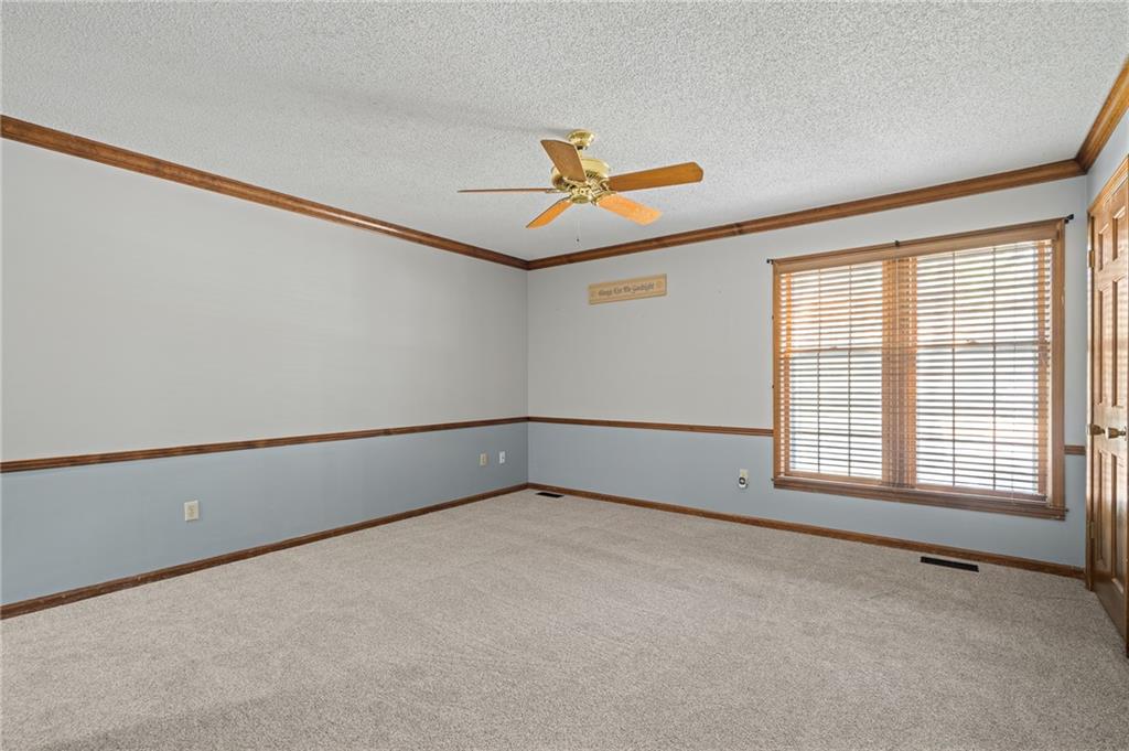 8408 W 115th Street Property Photo 19