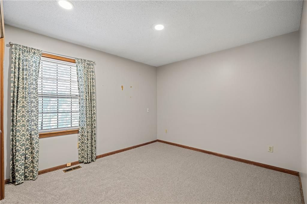 8408 W 115th Street Property Photo 24