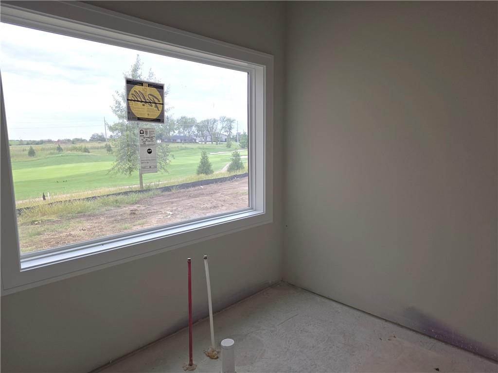 4450 Tee Box Drive Property Photo 16