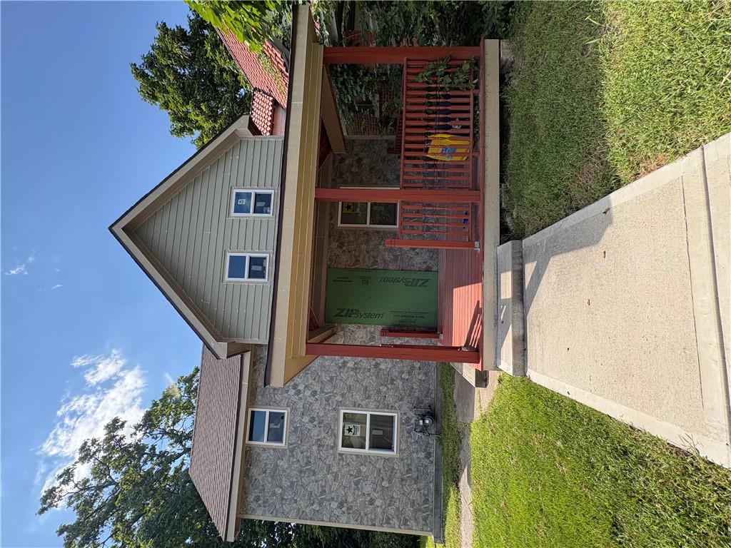4030 Woodland Avenue Property Photo 1