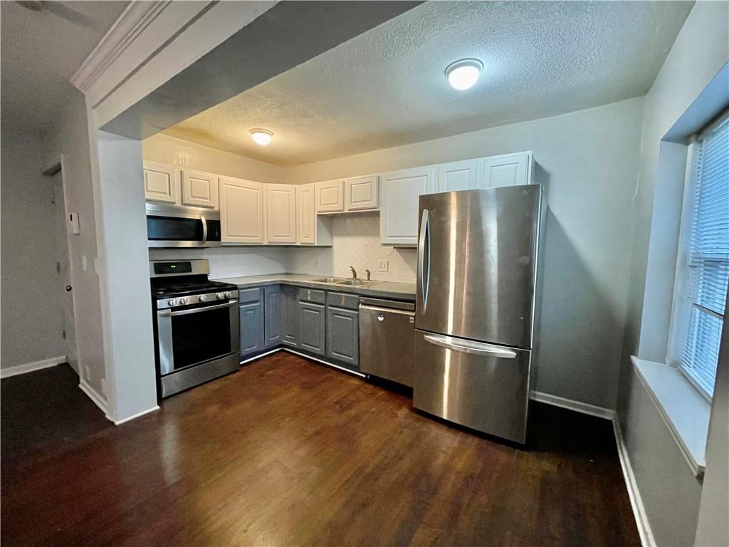 3401 Central Street Property Photo 3