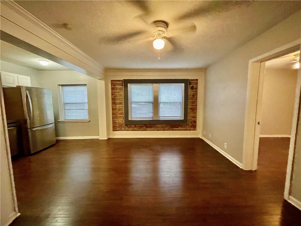 3401 Central Street Property Photo 4