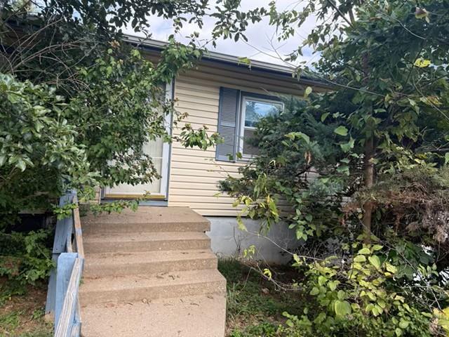9206 E 44th Street Property Photo 1
