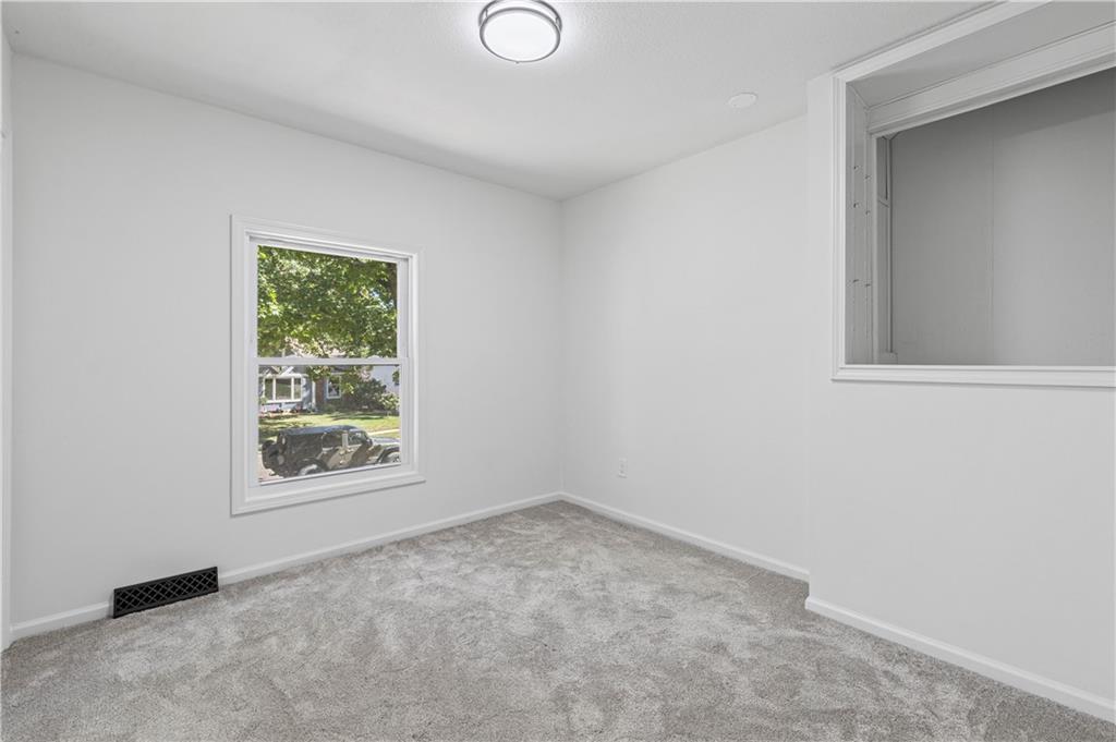 7740 Westgate Drive Property Photo 18