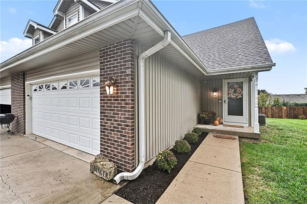 513 Cape Cod Court Property Photo 3