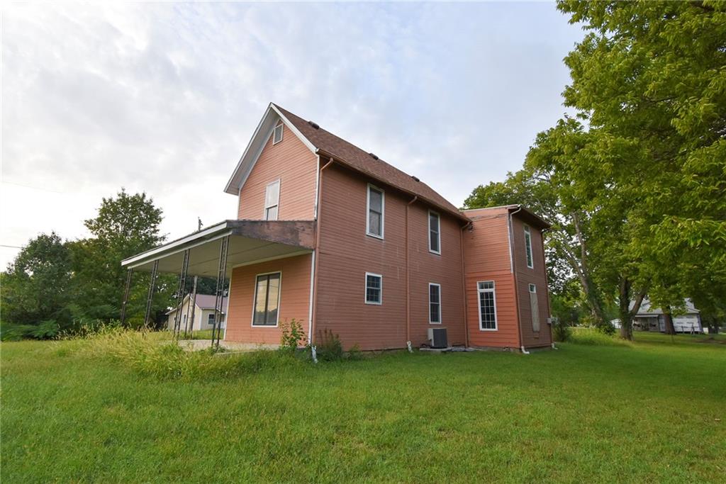 344 W 10th Street Property Photo 5