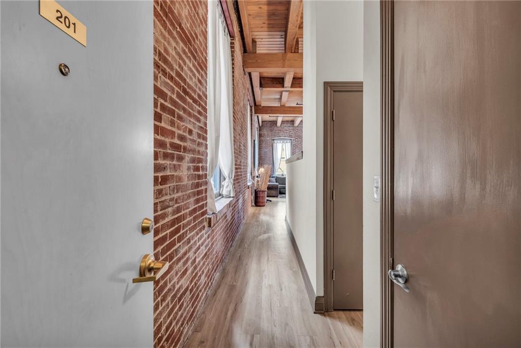 308 W 8th Street Property Photo 12