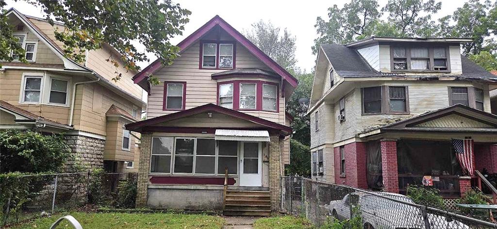 3249 E 28th Street Property Photo 2