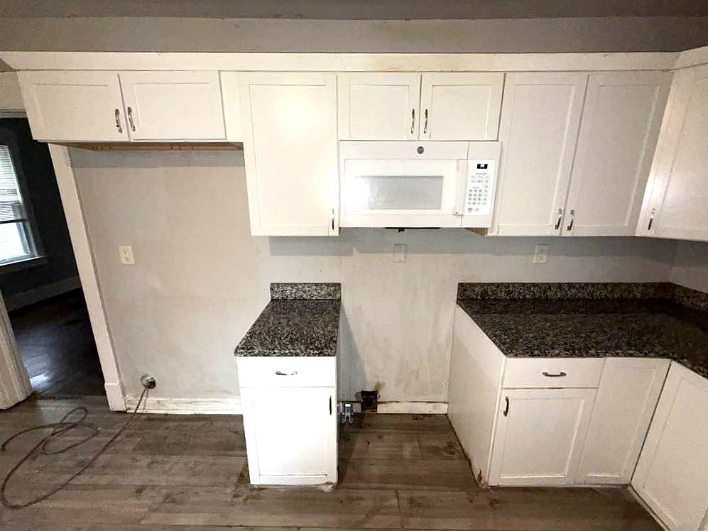 3249 E 28th Street Property Photo 4