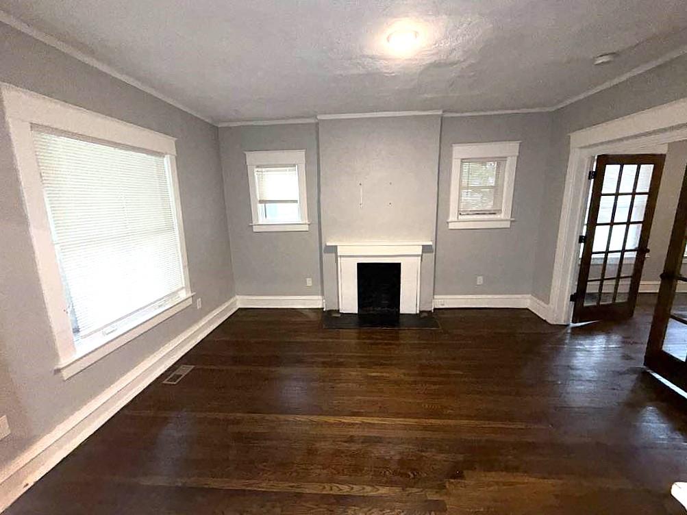 3249 E 28th Street Property Photo 5