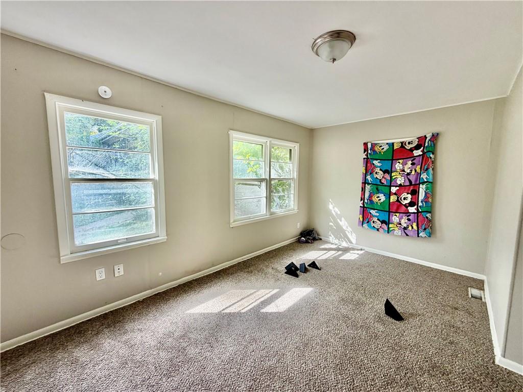 1116 S Leslie Street Property Photo 2
