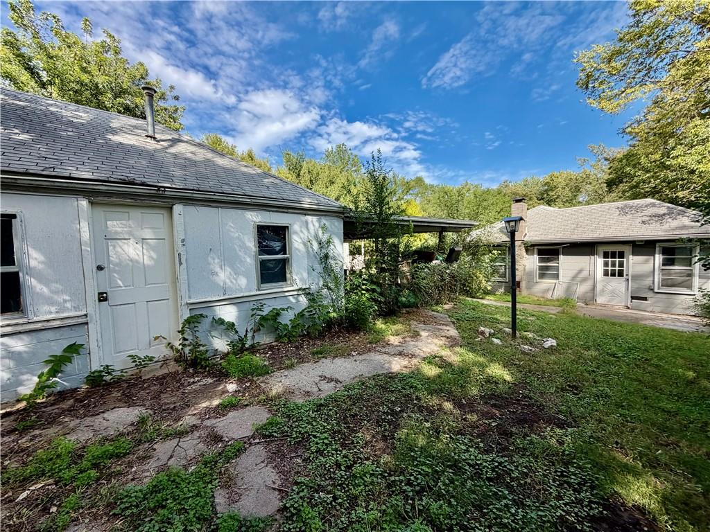1116 S Leslie Street Property Photo 9