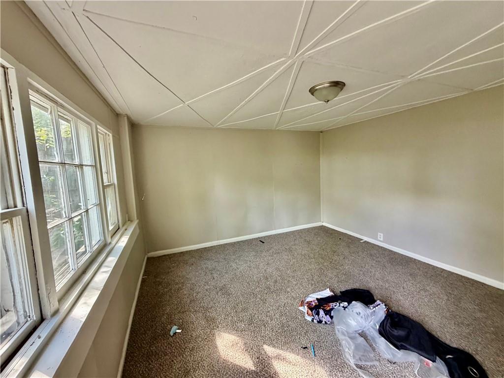 1116 S Leslie Street Property Photo 10