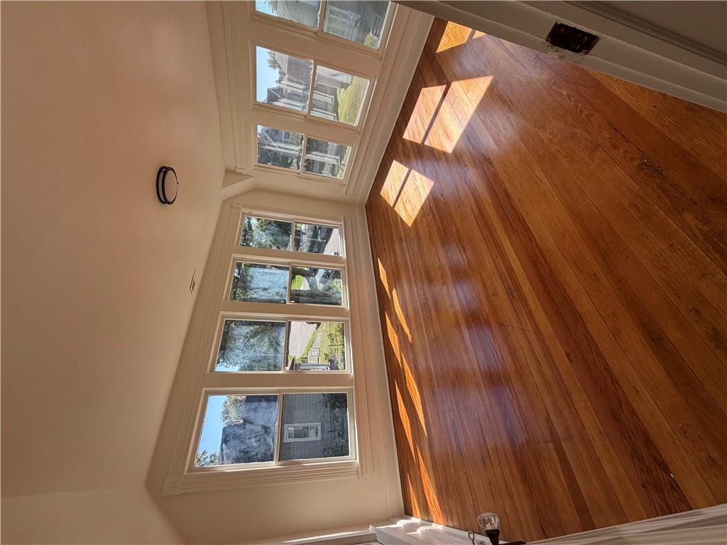 2701 Folsom Street Property Photo 23