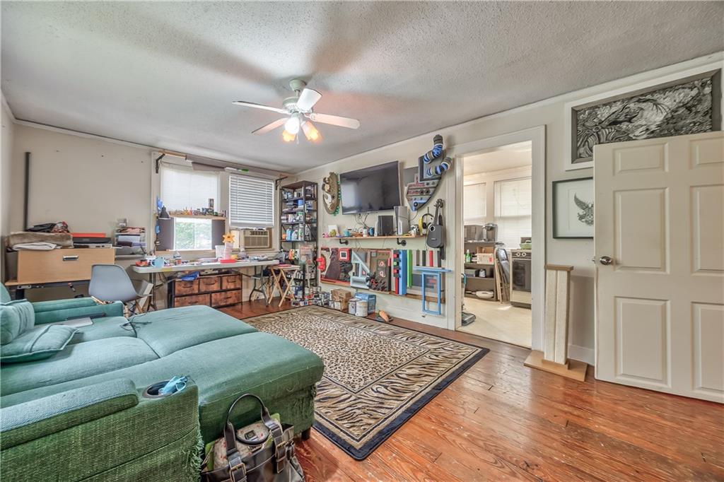 4111 Genessee Street Property Photo 15