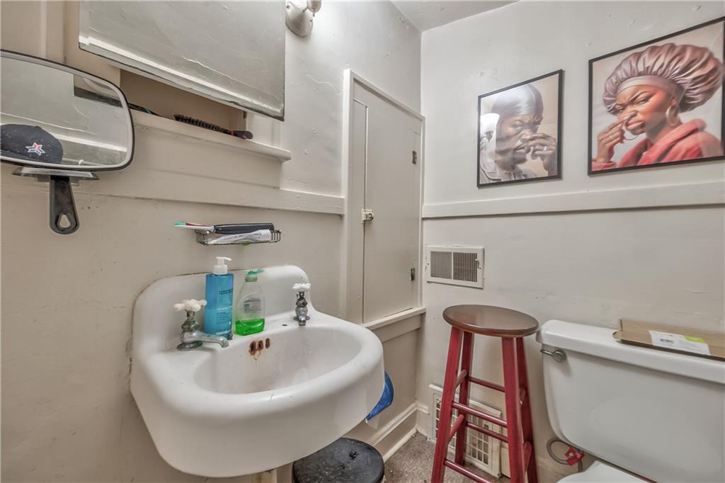 4111 Genessee Street Property Photo 21