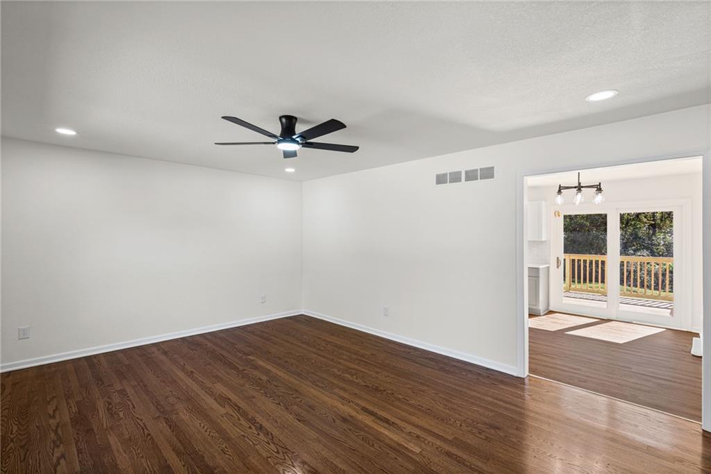 5627 Georgia Avenue Property Photo 6