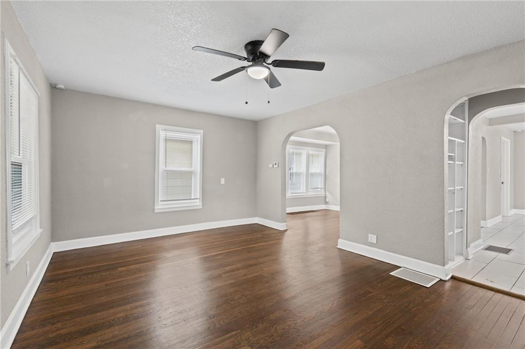 822 S Hardy Avenue Property Photo 10