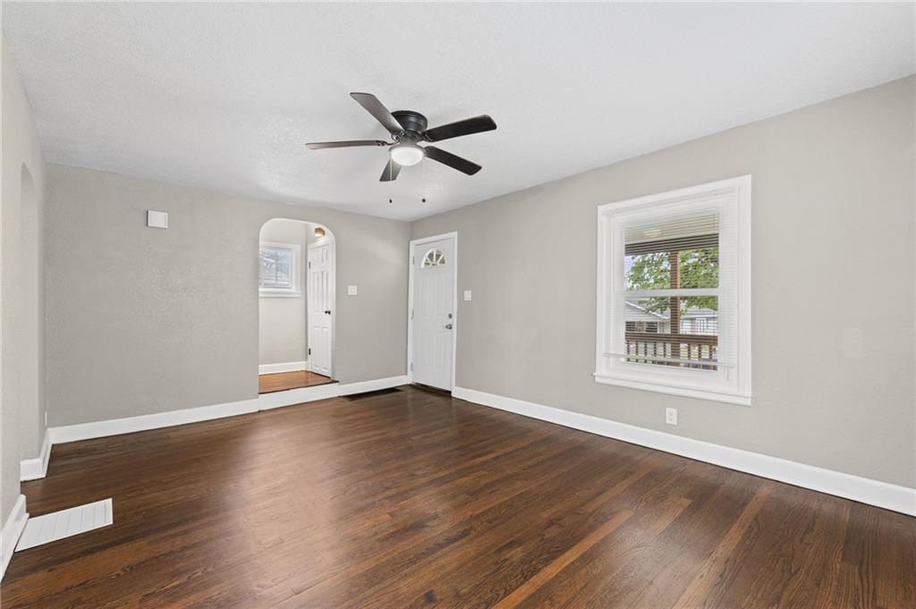 822 S Hardy Avenue Property Photo 13