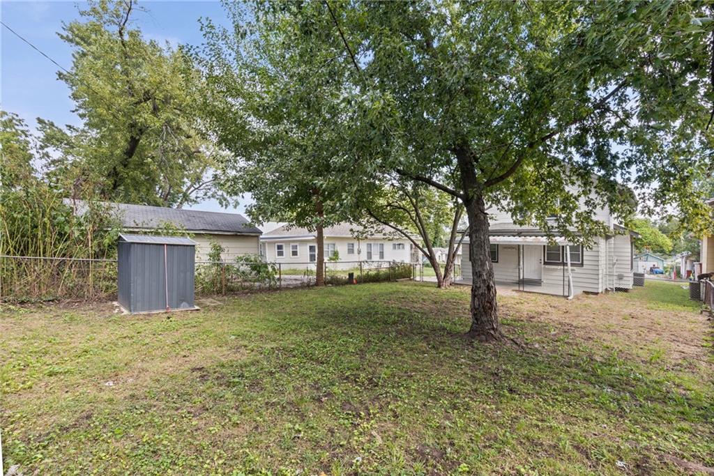 822 S Hardy Avenue Property Photo 35