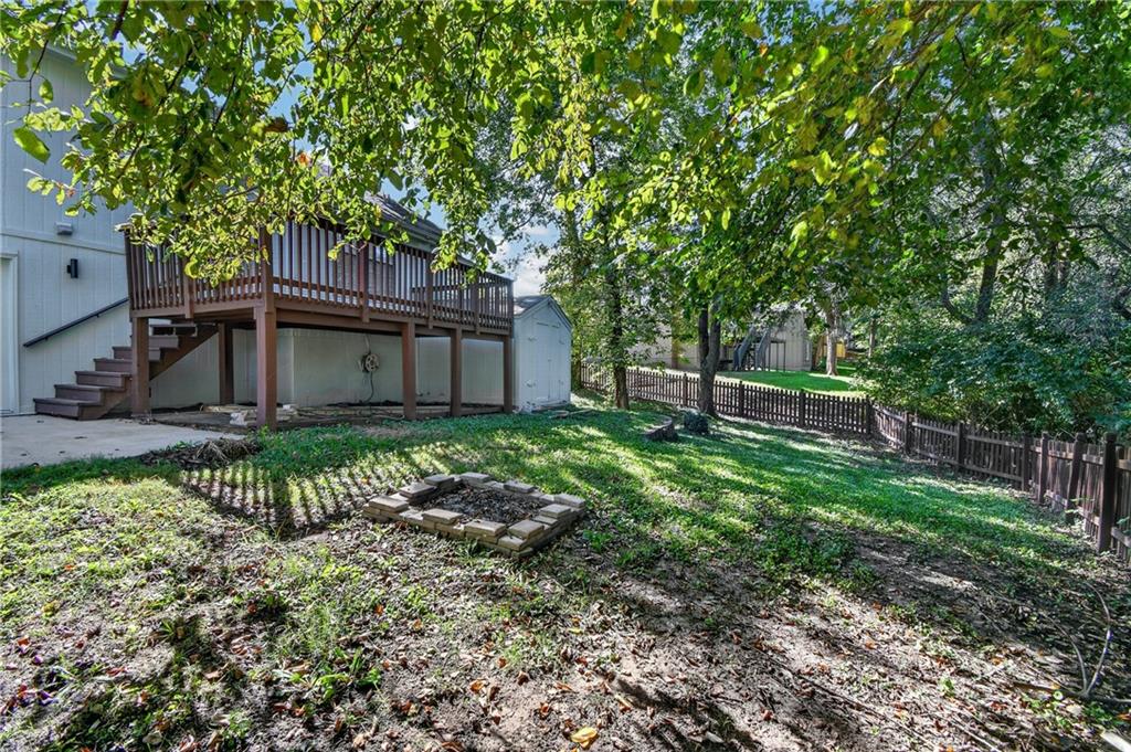 1500 Ne Bronze Drive Property Photo 43
