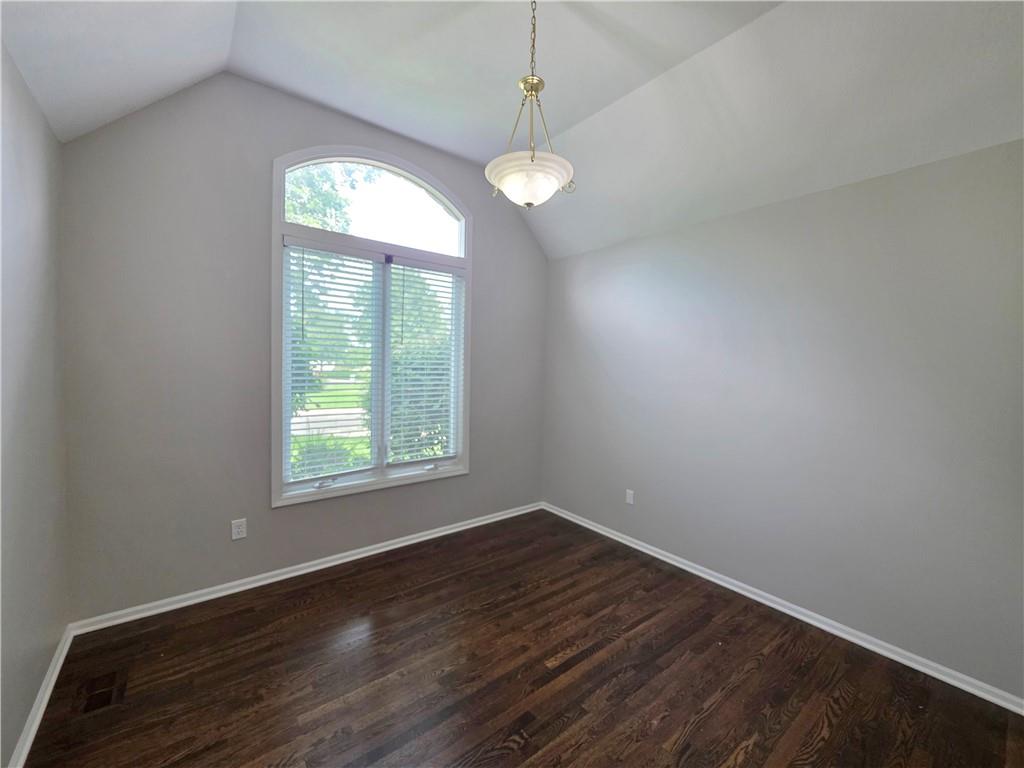 11009 W 131st Street Property Photo 3