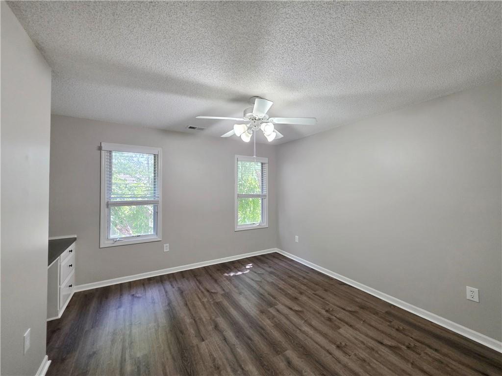 11009 W 131st Street Property Photo 34
