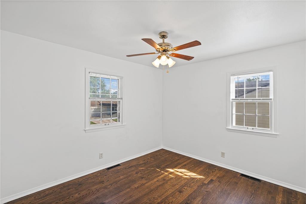3916 S Spring Street Property Photo 16