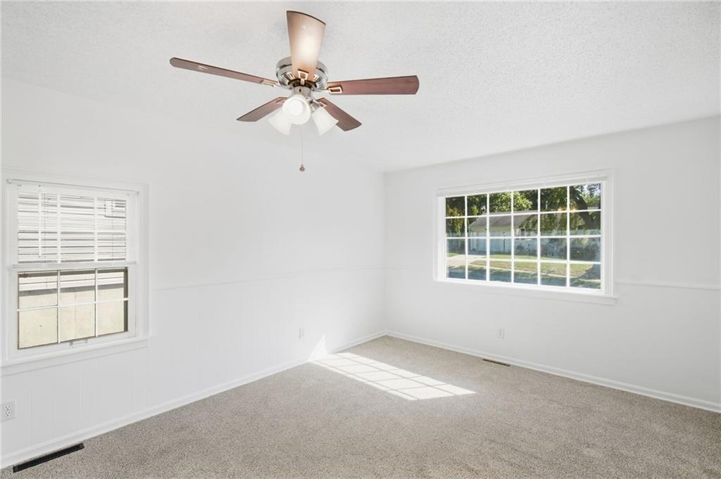 3916 S Spring Street Property Photo 17