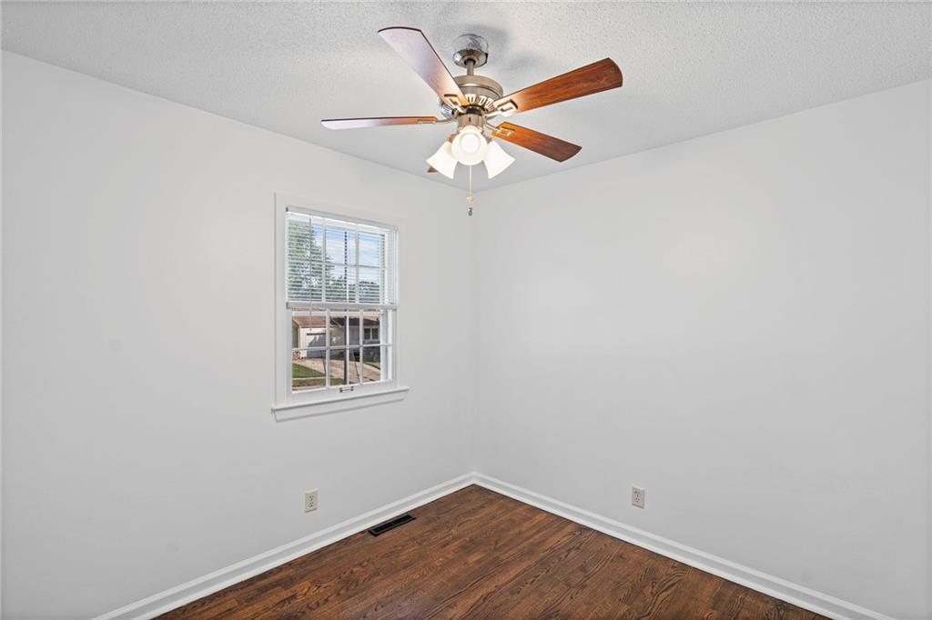 3916 S Spring Street Property Photo 21