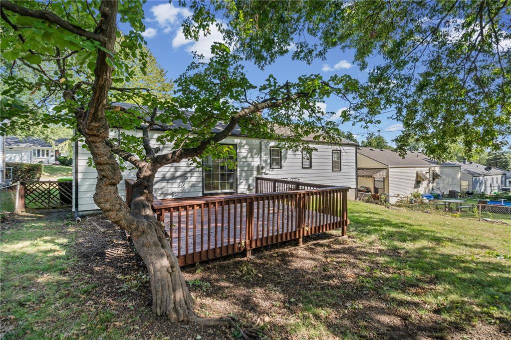 3916 S Spring Street Property Photo 29