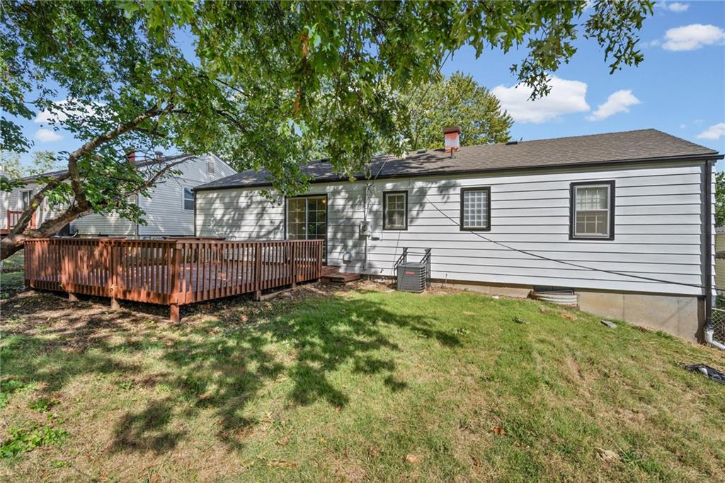 3916 S Spring Street Property Photo 31