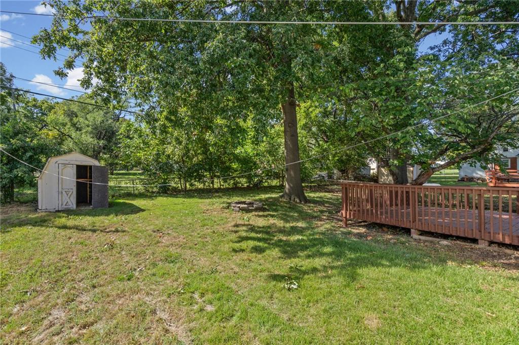 3916 S Spring Street Property Photo 32