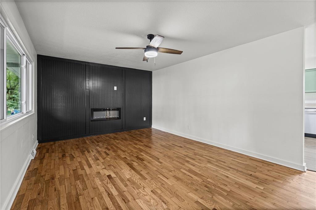 410 E Elm Street Property Photo 3