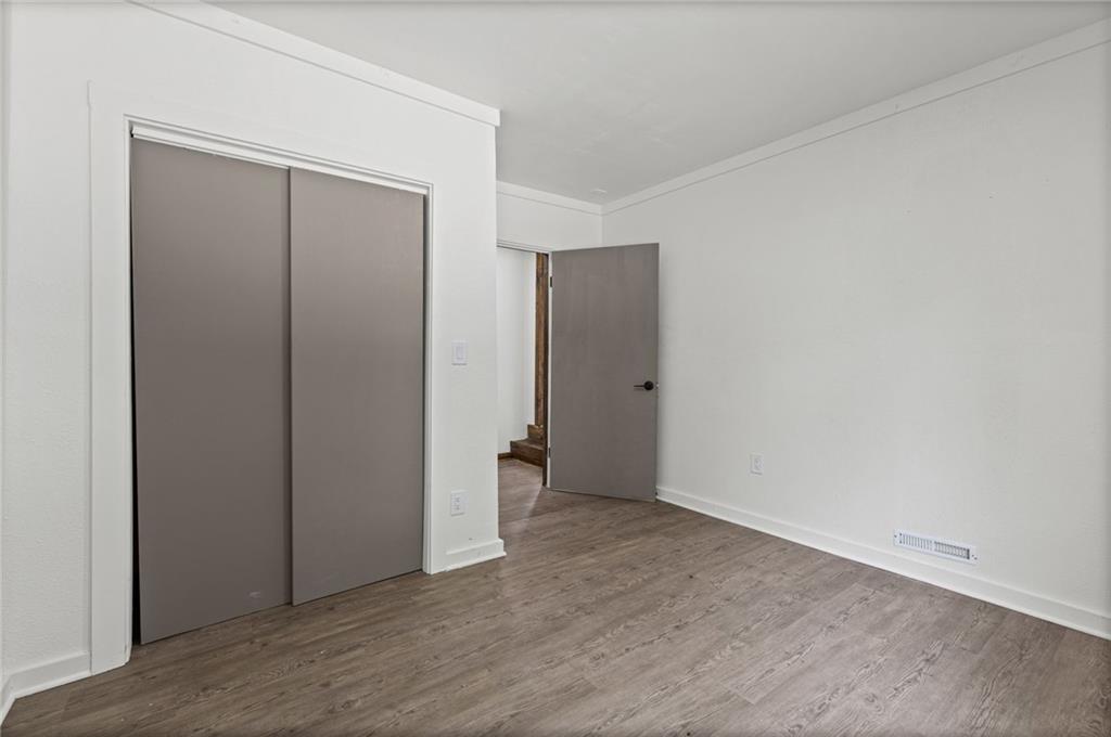 410 E Elm Street Property Photo 14