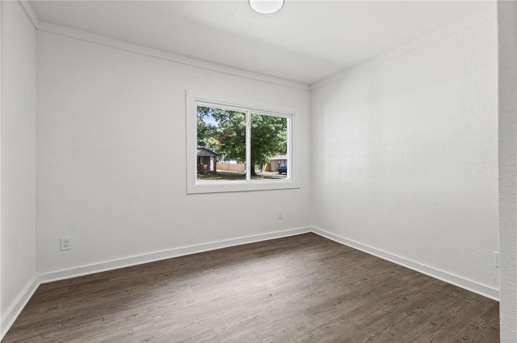 410 E Elm Street Property Photo 15