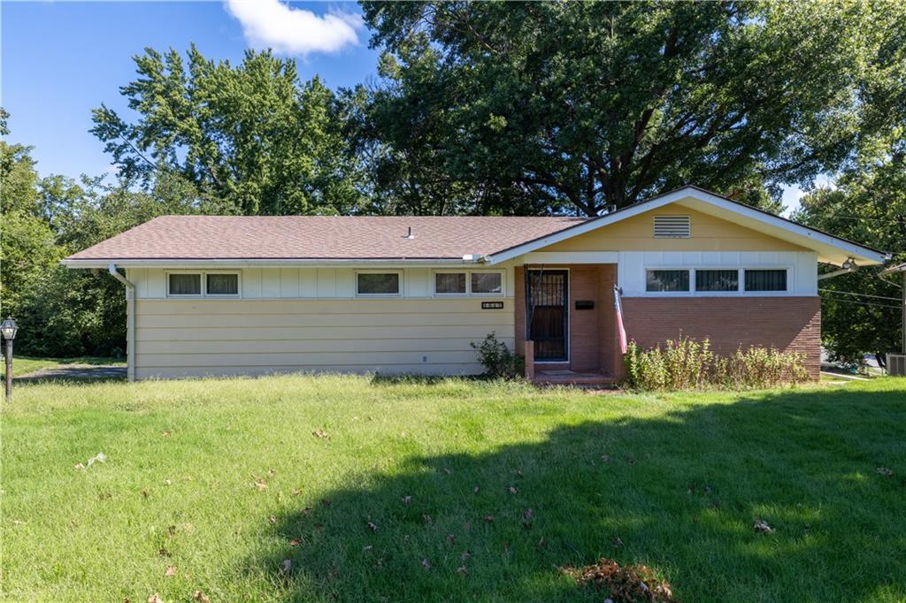 1817 Lovers Lane Heights N/A Property Photo 1