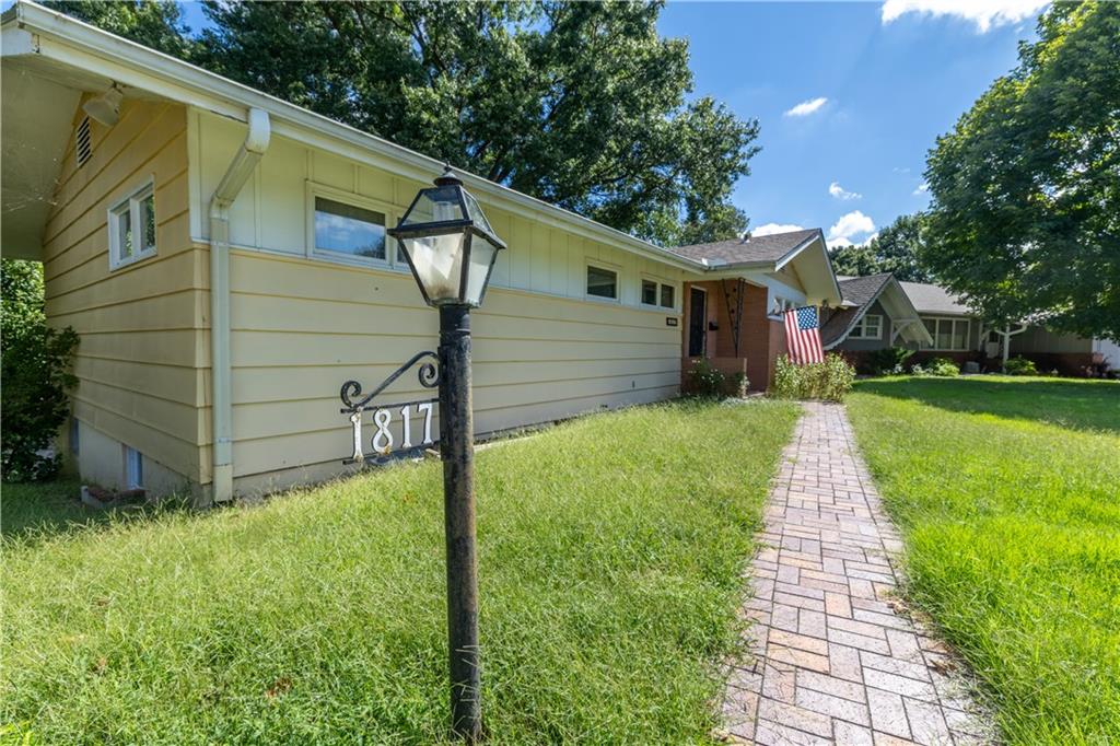 1817 Lovers Lane Heights N/a Property Photo 3
