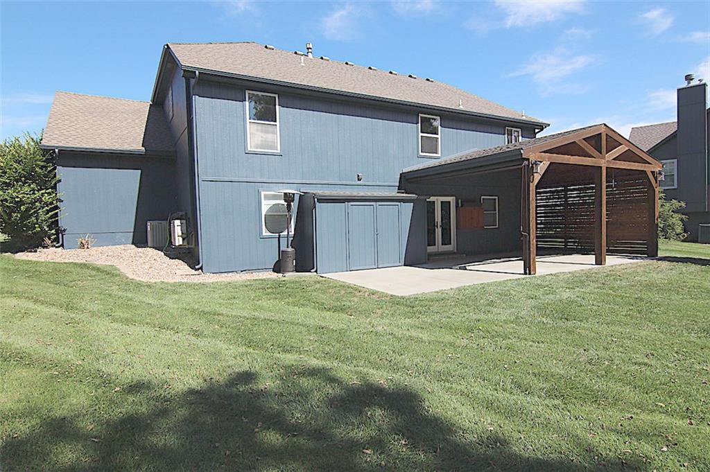 2017 Sw Post Oak Road Property Photo 3