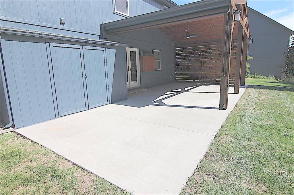 2017 Sw Post Oak Road Property Photo 4