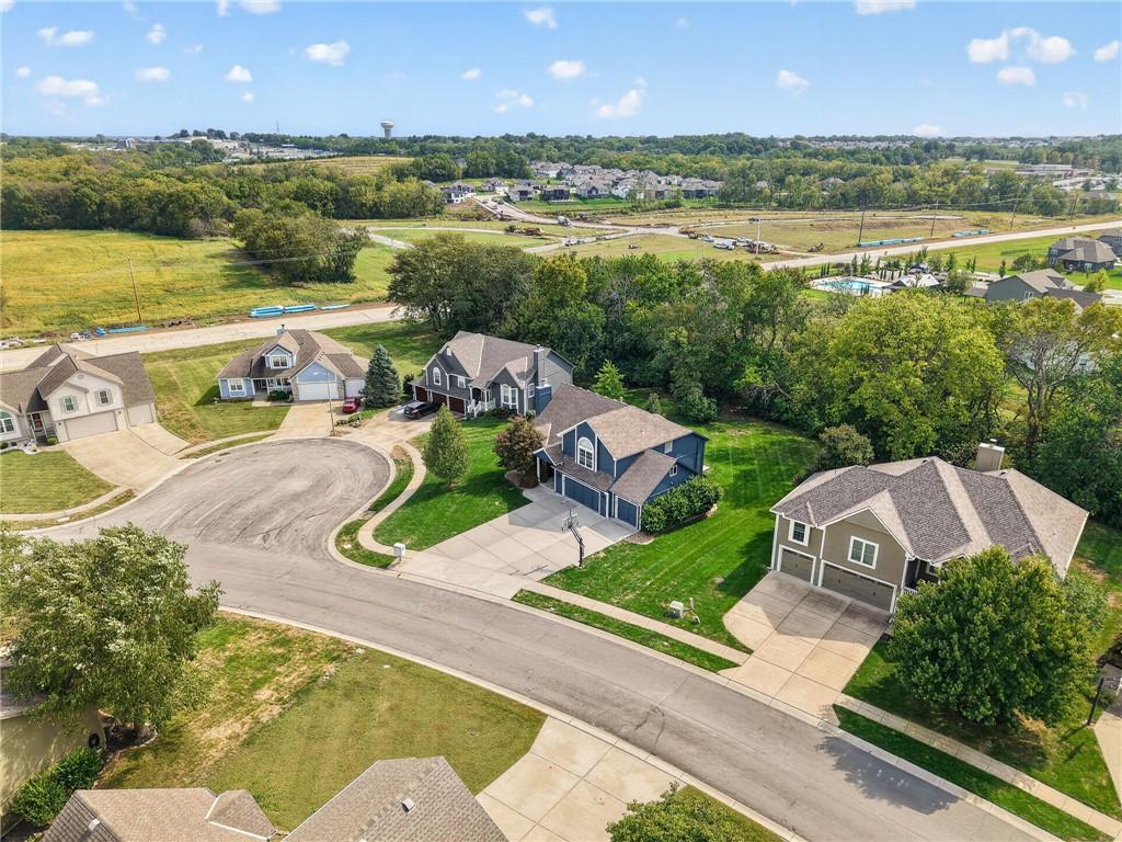 2017 Sw Post Oak Road Property Photo 14