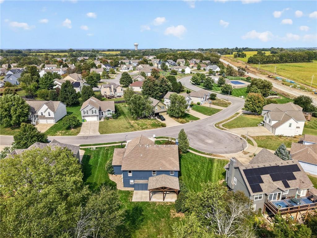 2017 Sw Post Oak Road Property Photo 15