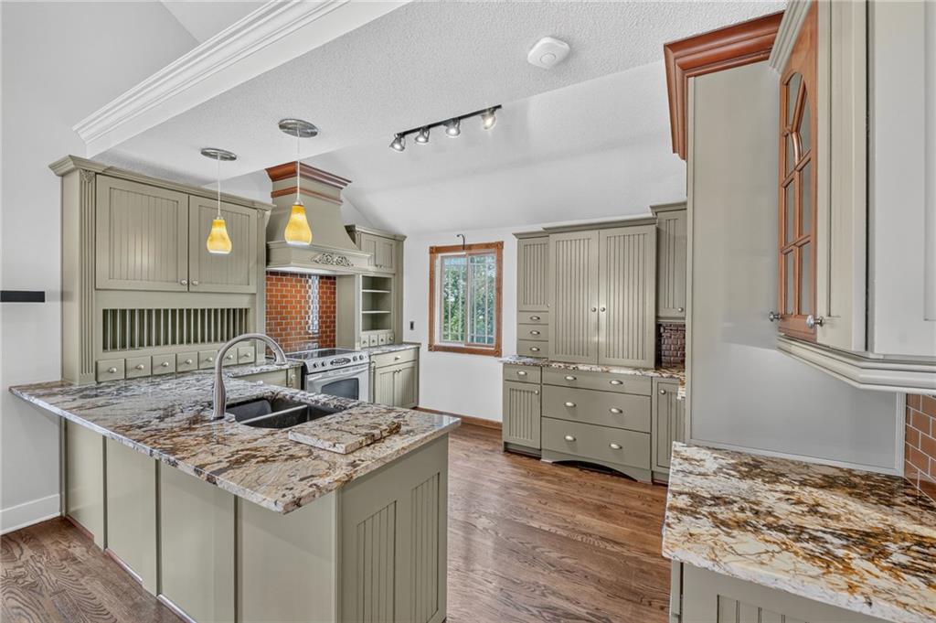 2017 Sw Post Oak Road Property Photo 25