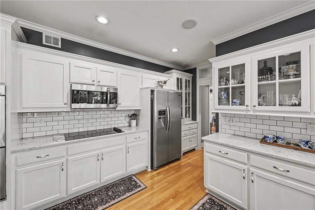 13810 Grove Avenue Property Photo 10
